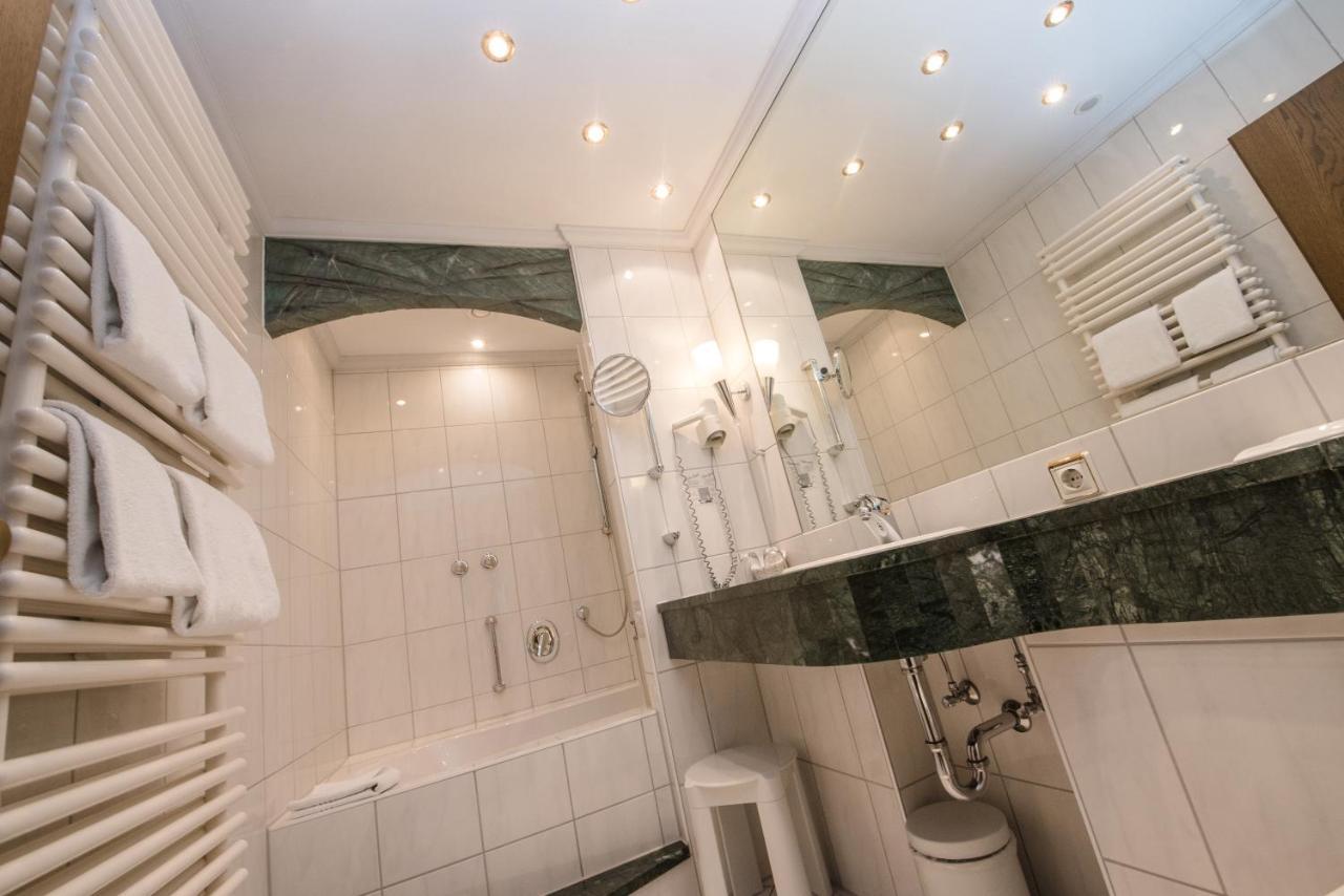 Hotel Am Schloss Illertissen Kültér fotó