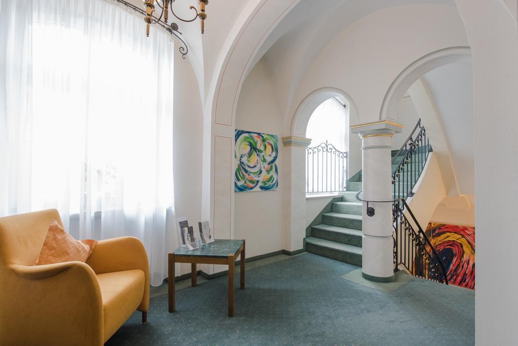 Hotel Am Schloss Illertissen Kültér fotó