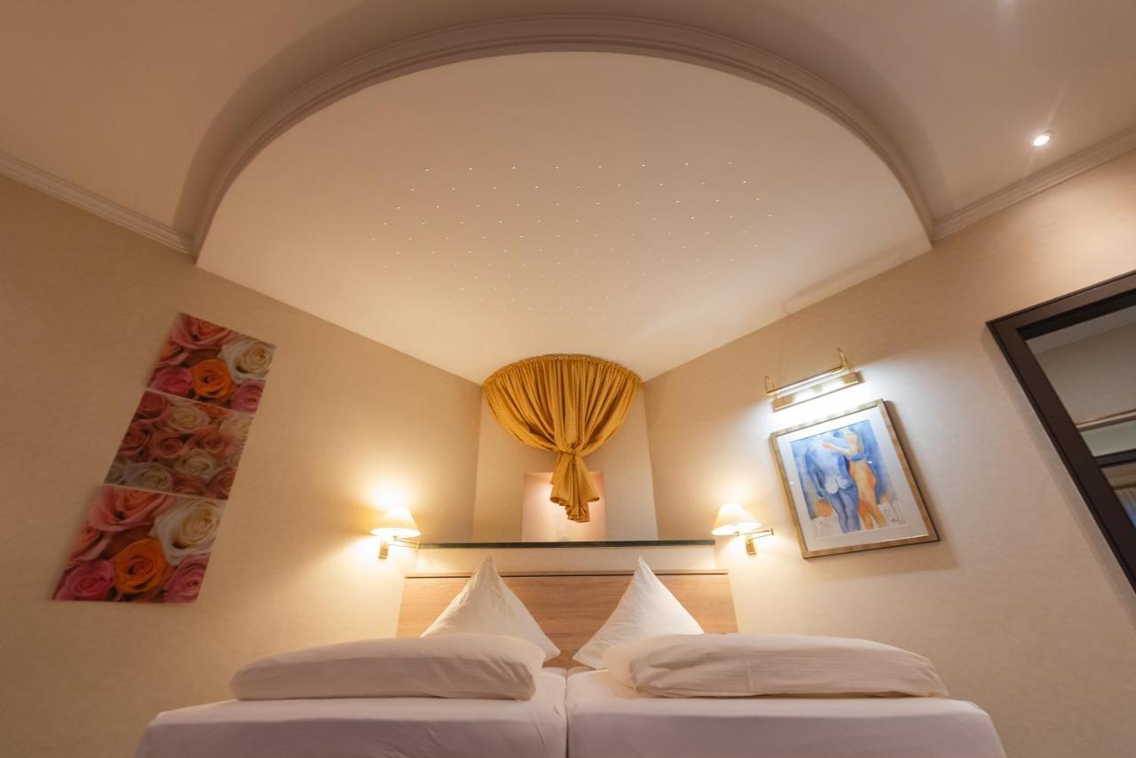 Hotel Am Schloss Illertissen Kültér fotó